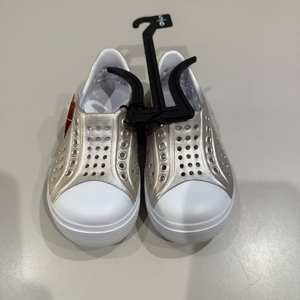 Stylish Metallic Slip-On Water Shoes Toddler Size 5-6